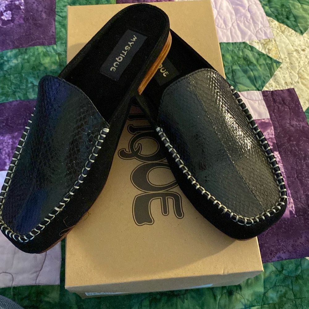 New Black Suede Shoes by Mystique Size 8